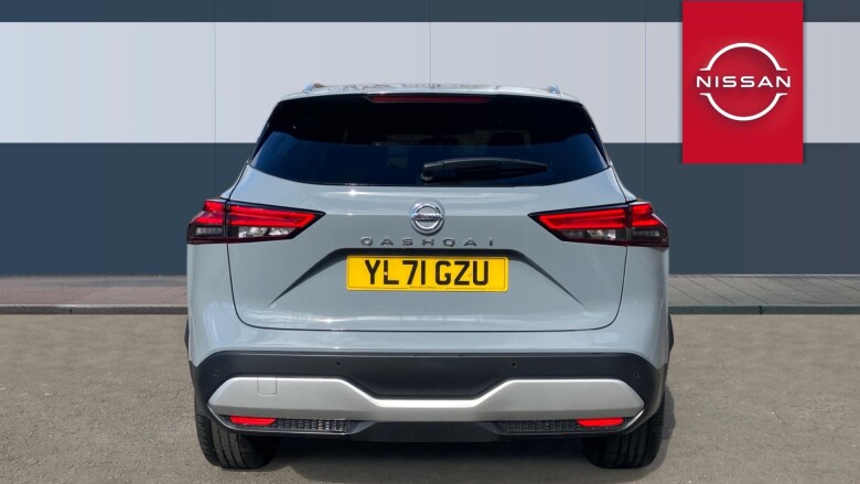 Nissan Qashqai 1.3 DiG-T MH Tekna 5dr Petrol Hatchback